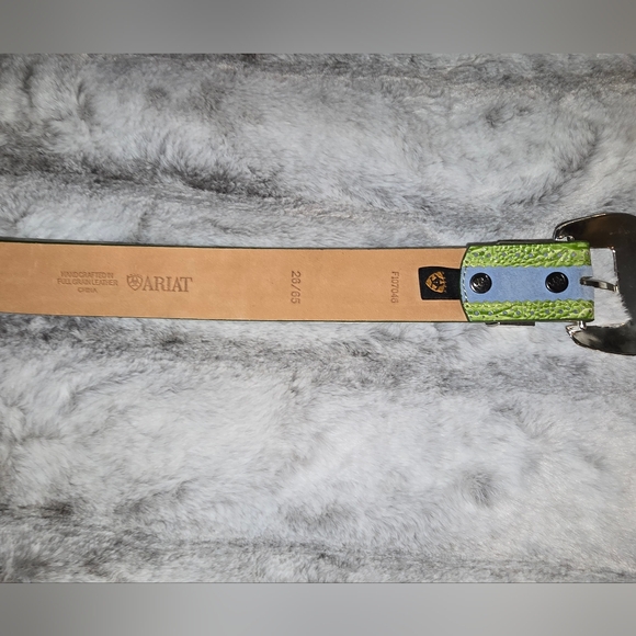 Ariat girls leather jeweled belt green and blue size 26/65 F107046 - Picture 3 of 4